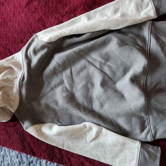 Nwt Boys Sonoma Hoodie - Picture 6 of 6